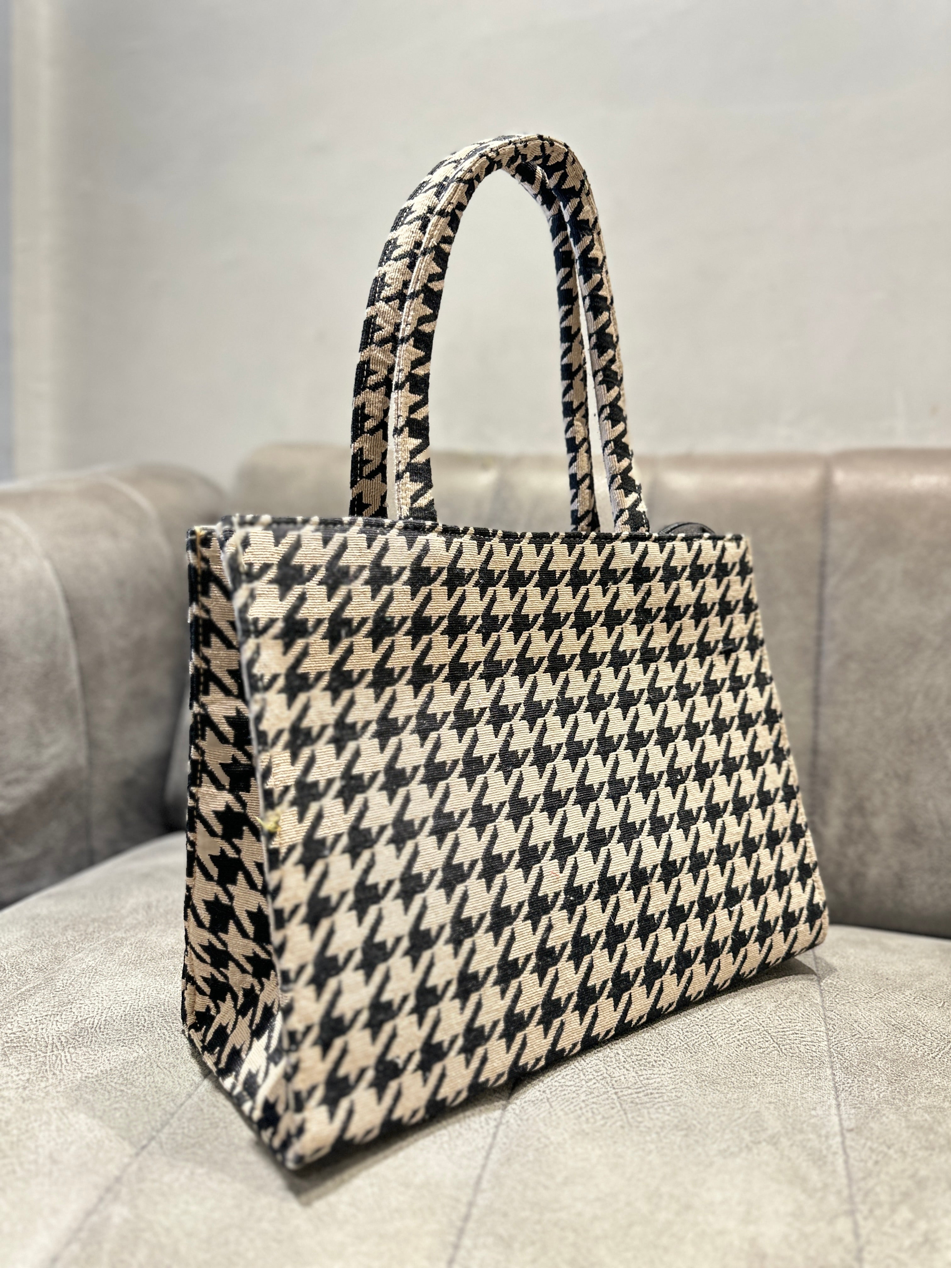 Modern Minimal Houndstooth Jacquard Handbag | vegosis